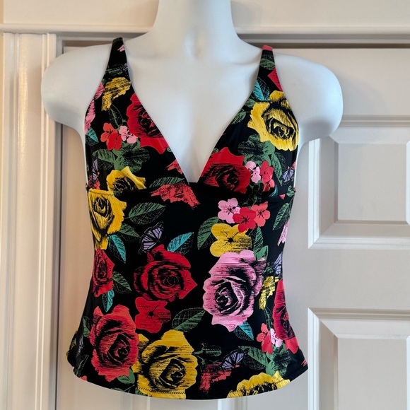 Vera Bradley Yes Way Rose Emily Tankini Top M Black Floral Print *No Cup Liners - Picture 1 of 10
